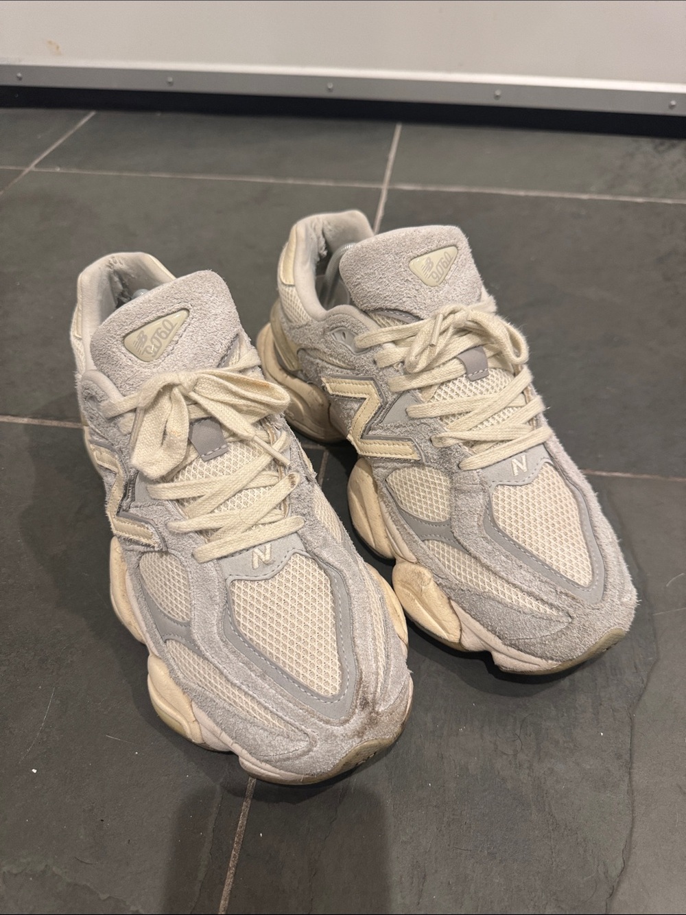 New Balance Cream & Light Gray Chunky Suede Mesh Sneakers Men shoes